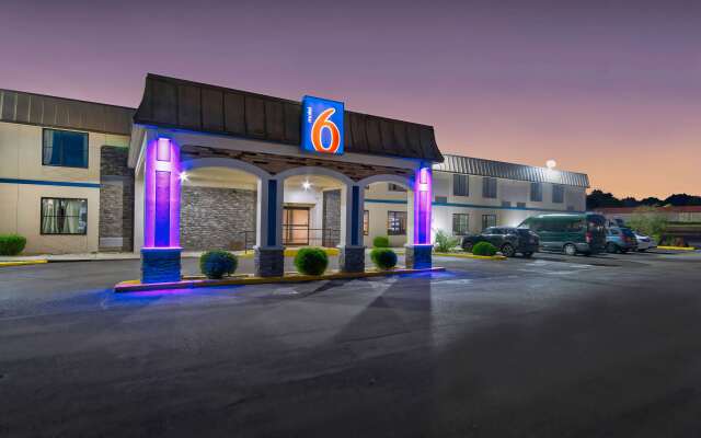 Motel 6 Springfield, OH