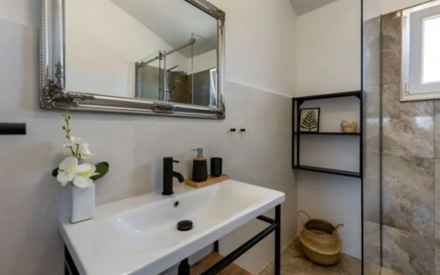 Rustic Villa Perosa With Heated Pool