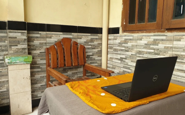 OYO Life 92620 Syfa Kost