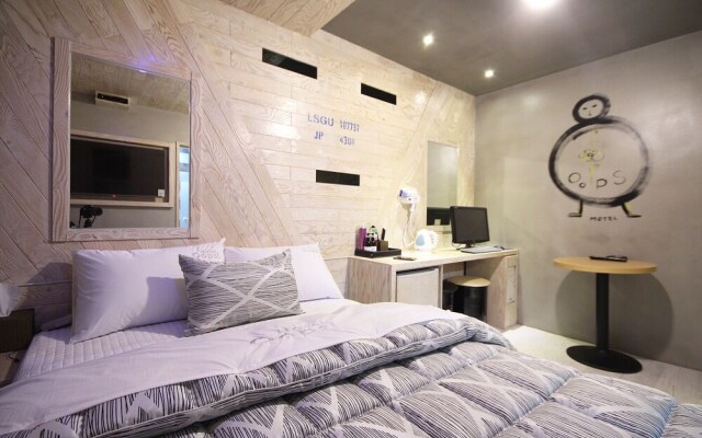 Busan Jangjeon-dong Oops