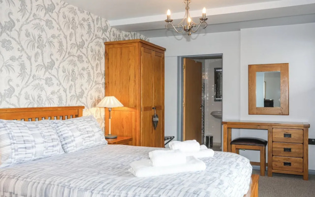 Tegid Lakeside - Bala Lake