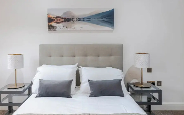 Lovely 2-bed House in Knightsbridge Central London