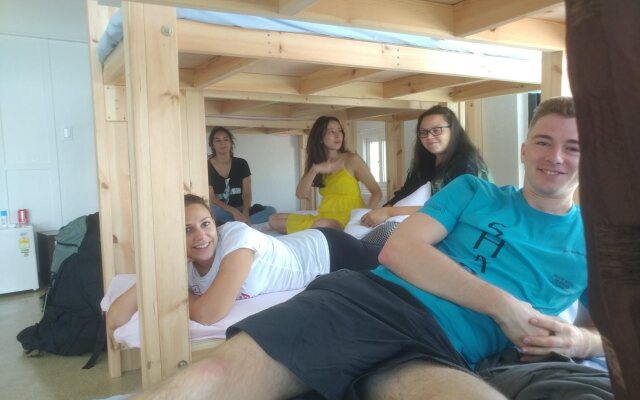 Redo Backpackers - Hostel