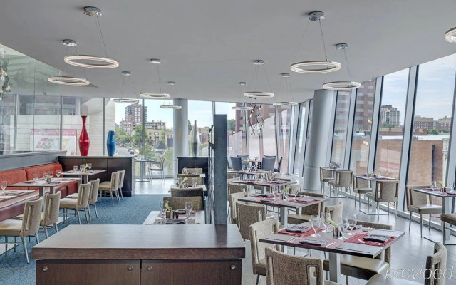 The Art Hotel Denver, Curio Collection by Hilton