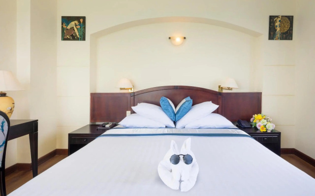 Nha Trang Lodge Hotel – Guest Rooms – Nha Trang