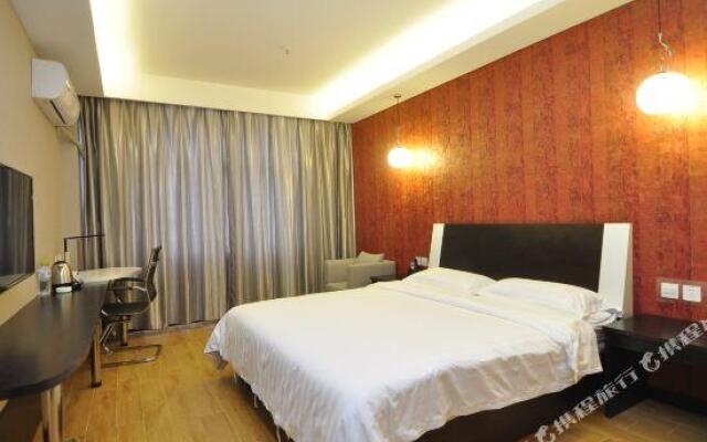 Yunshang Siji Chain Hotel Jinghong Manting Park