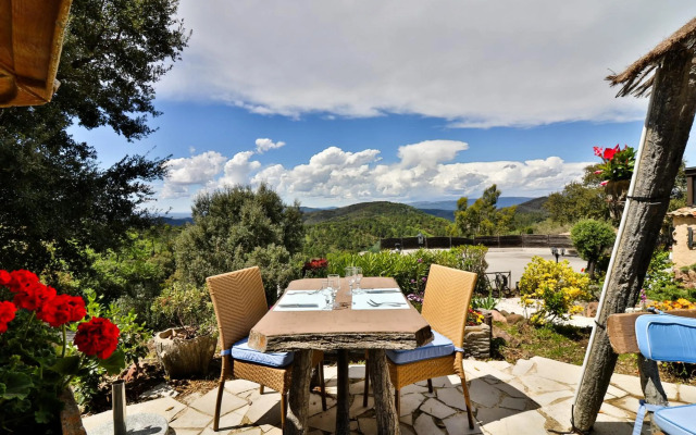 Hotel l'Estirado des Adrets