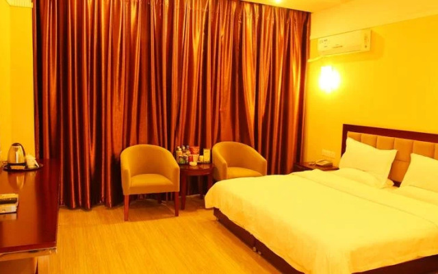 Dujiangyan Spring Business Hotel