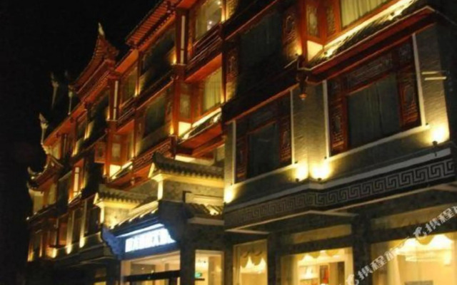 凤凰六合居酒店