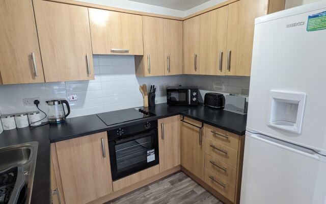 Greenhithe Flat-kent- 20 Mins to London-petsok