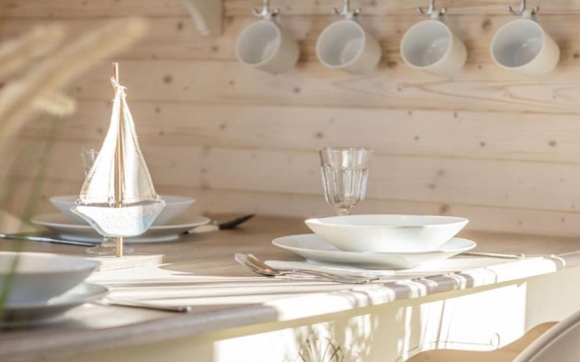 Houseboat Grey Seal Comfortable Vacation Home