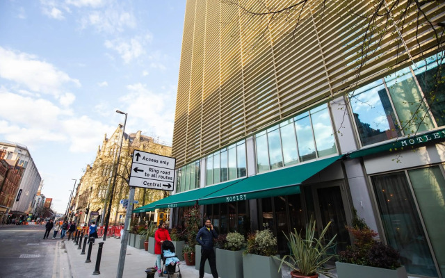 YOTEL Manchester Deansgate