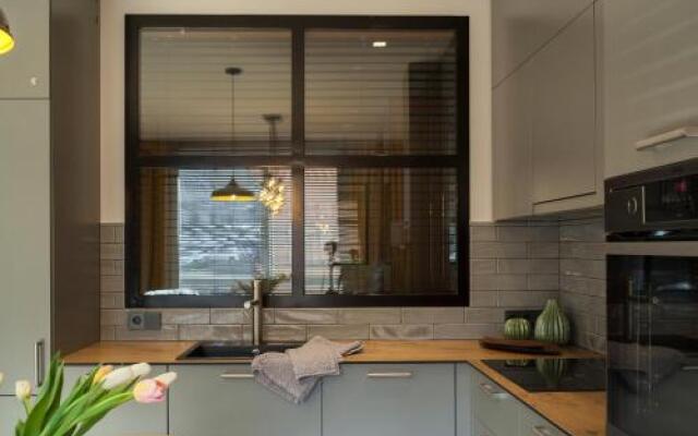 Elegant Embassy Apartment In Vilnius Heart