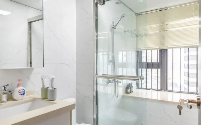 Locals Boutique Apartment Huafa Plaza 26