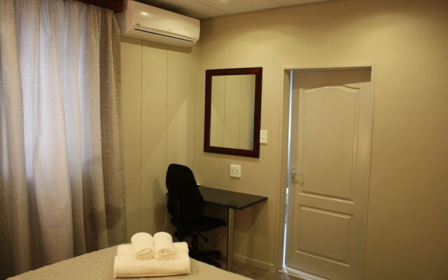 Hillside Executive Accommodation Maerua Mall