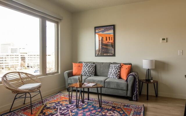 Comfy Downtown Apartments by Frontdesk
