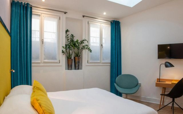 Hotel Arc de Triomphe