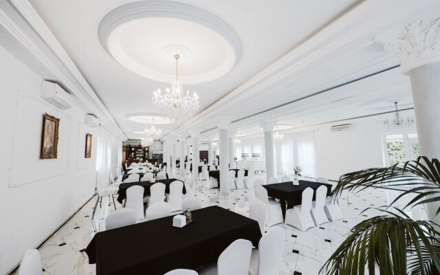 Hotel Groman