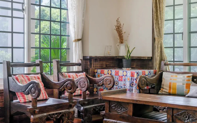 The house of Her man yessir