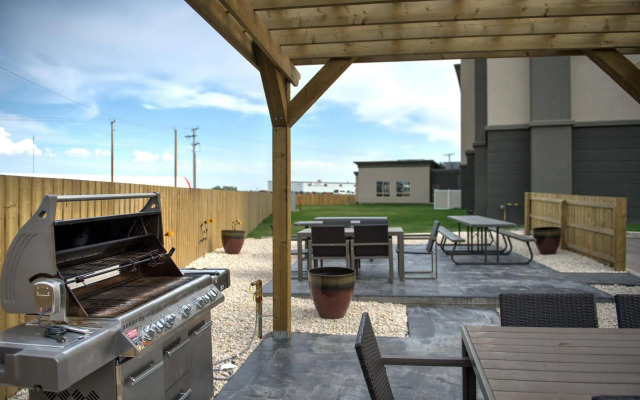 Hampton Inn & Suites by Hilton Regina East Gate