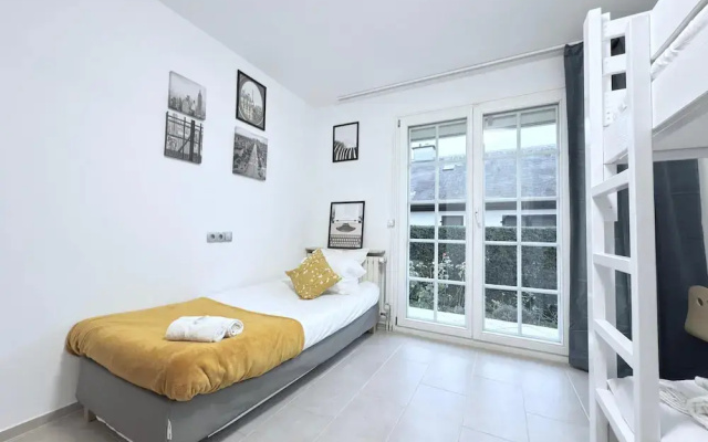 Spacious 4 bedrooms House