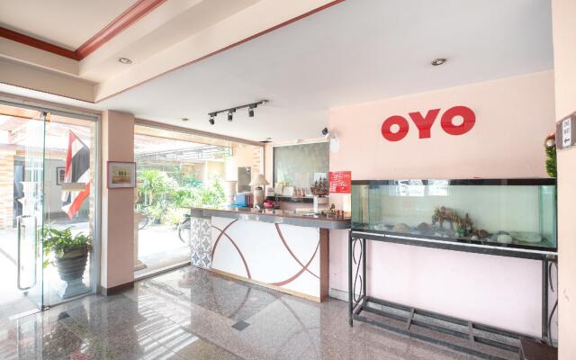 OYO 519 B Min Airport (Vaccinated Staff)