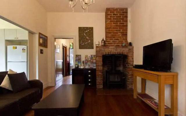 Christchurch City & Country Cottages - Clarence Cottage