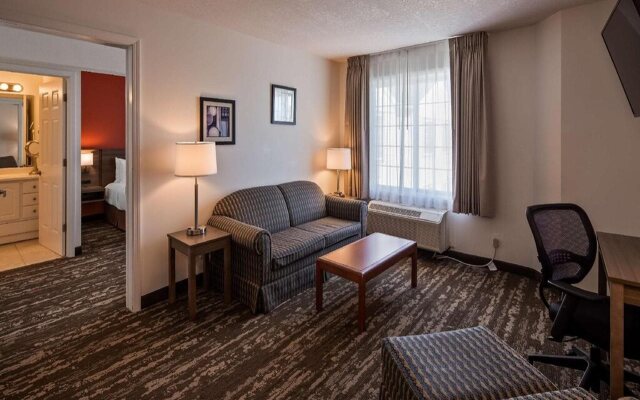 Charlevoix Inn & Suites SureStay Collection by Best Western