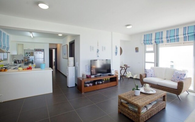 Trident Beach Front Suite