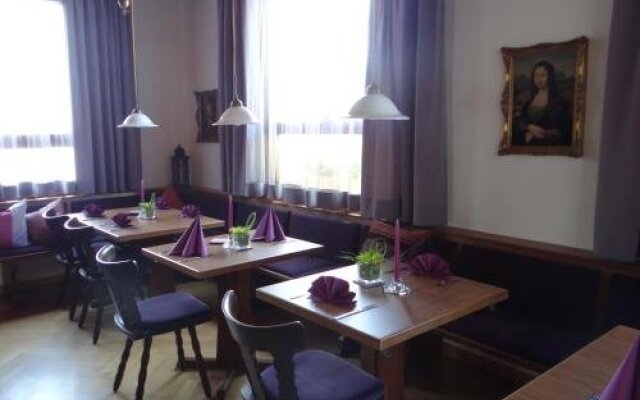 Hotel-Restaurant Zum Goldenen Hahnen