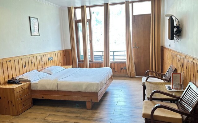 Oyo 6962 Hotel Wood Castle