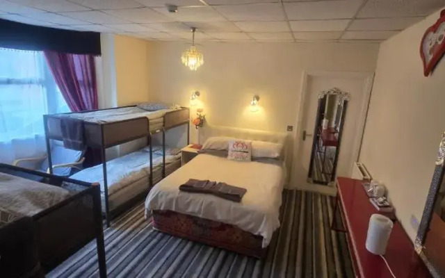 Bukhari Hotel