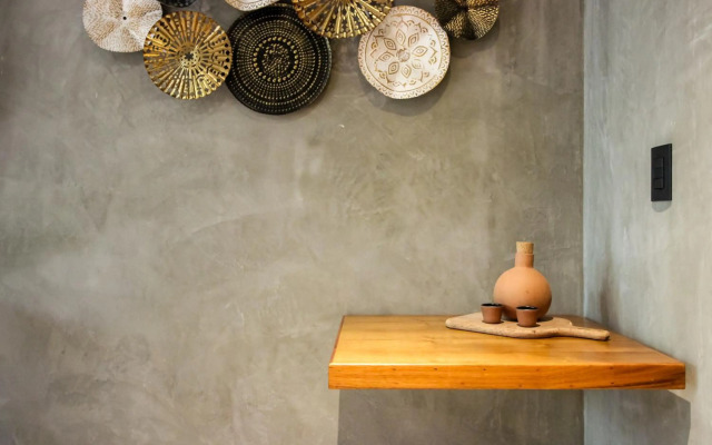 Prime Location Chic Studio in Art Walk Community