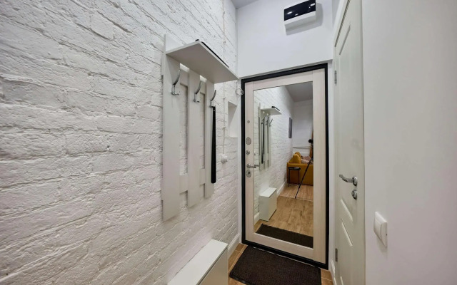 Метры в центре на Малом Николопесковском переулке 6