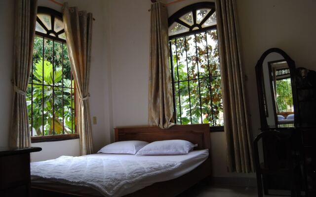 Moon House Nha Trang