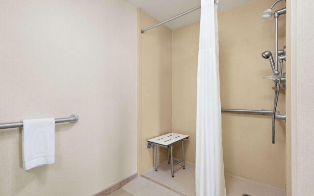 Hampton Inn & Suites Brunswick