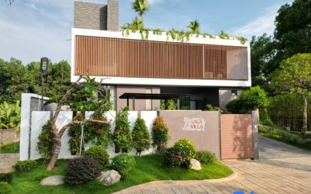 Private Villa Near Hanoi - Lala Villa - 1000m2