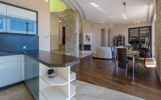 House VILLA SKY