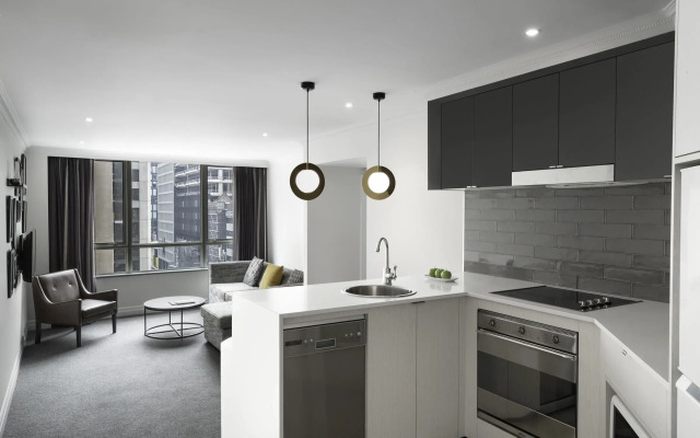 Mantra 2 Bond Street Sydney