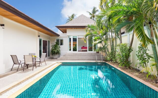Thai Balinese 3BR Pool Villa Alex Rawai