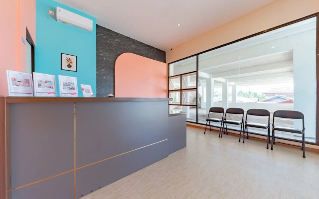 Sans Hotel Berau Square