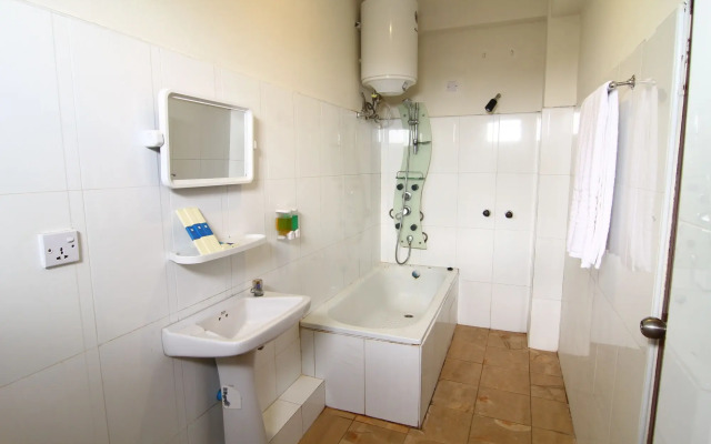 Shwe Htee Hotel Yangon