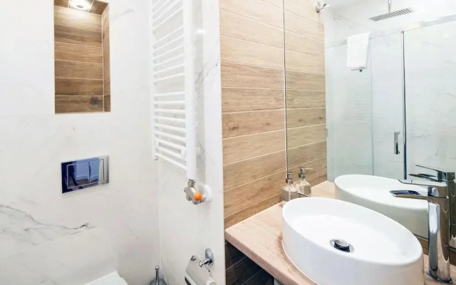 Platinum Aparthotel