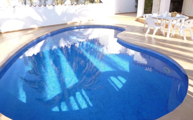 Amazing Villa in Empuriabrava With Swimming Pool