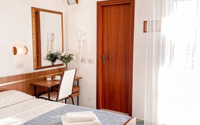 Hotel Sara - 3 Guests Room - n 5