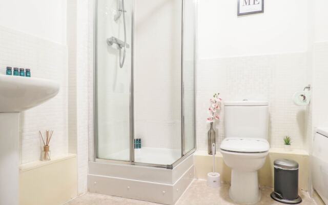 Tudors eSuites City Center Apartment