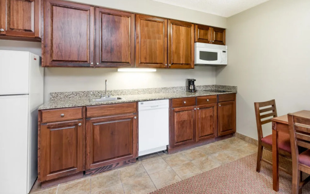 Comfort Inn & Suites Milford