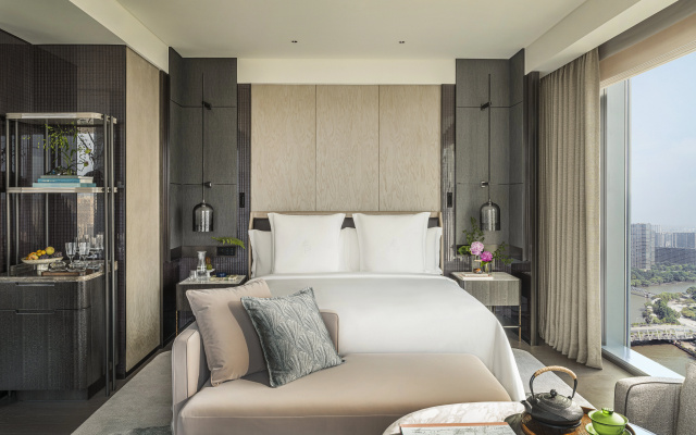 Four Seasons Hotel Hangzhou At Hangzhou Centre – Guest Rooms – Hangzhou