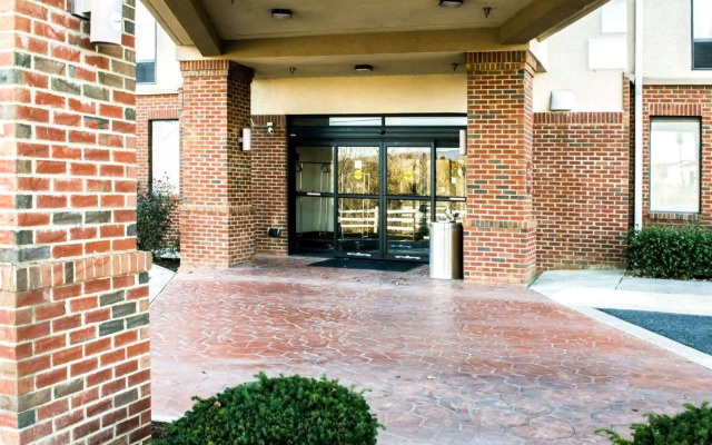 Sleep Inn & Suites Virginia Horse Center