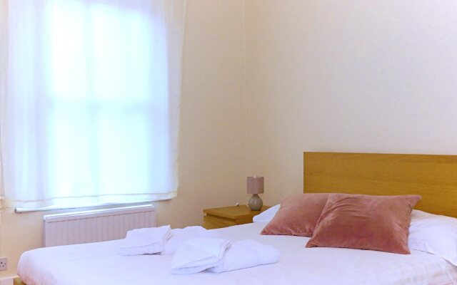LCS London Bridge Apartments